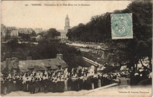 CPA VANNES-Procession de la Fete Dieu sur la Garenne (27625)
