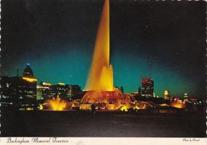 Illinois Chicago Buckingham Memorial Fountain At Night