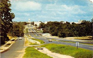 Apalachee Parkway Approach to State Capital  Tallahassee FL 