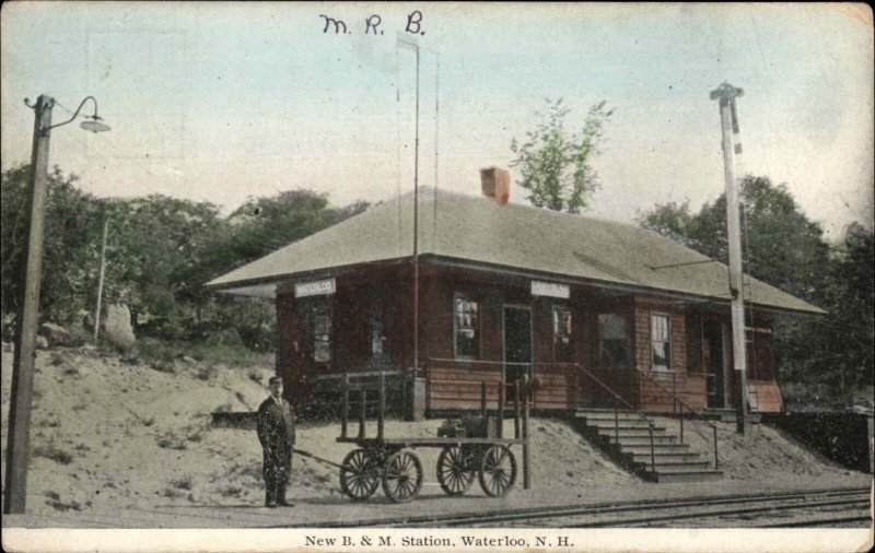 Waterloo NH B&M RR Train Station Depot c1910 Postcard 