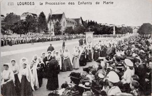 Lourdes La Procession des Enfants de Marie France Unused Litho Postcard H42