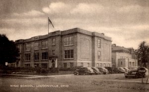 Loudonville, Ohio - A view of the High School - in the 1940s -  Vintage Postcard