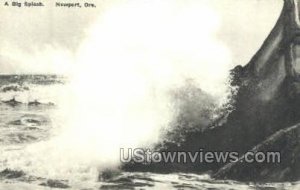 A Big Splash - Newport, Oregon