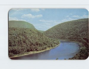 Postcard The Scenic Delaware Water Gap, Pocono Mountains, Pennsylvania