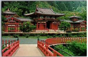 Byodo-In Buddhist Temple Valley of the Temples Memorial Park Hawaii Postcard