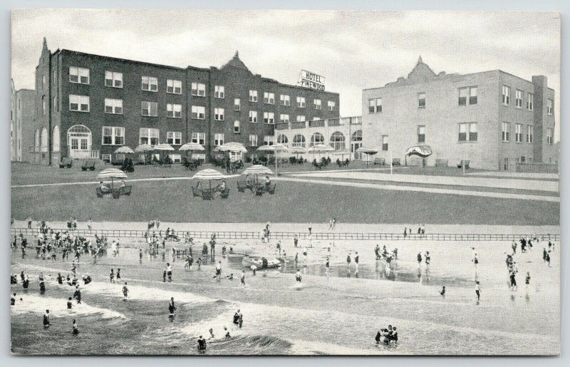 Virginia Beach~Pinewood Hotel~Ocean Front Beach~Artist & Reality Mix~1945 B&W PC 