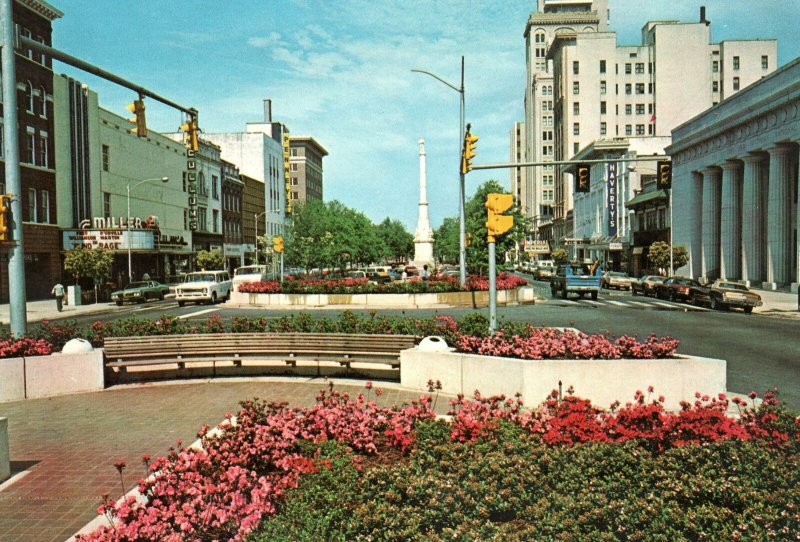 VINTAGE CONTINENTAL POSTCARD BROAD STREET CONFEDERATE MONUMENT AUGUSTA GEORGIA