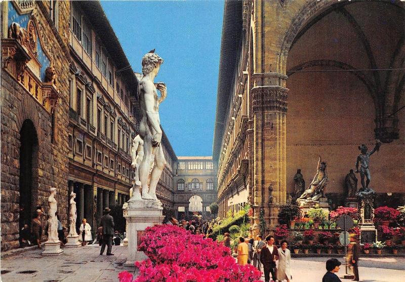 B47574 Firenze Scorcio degli Uffizi Festa dei Fiori  italy