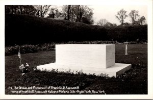 Vtg Hyde Park NY The Grave & Monument of Franklin D Roosevelt RPPC Postcard