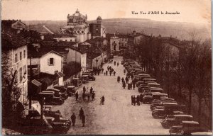 Vtg Vue d'Ars France Vieilles voitures vue sur la rue 1910s Postcard
