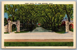 Postcard Des Moines IA c1940s West Gate Entrance Fort Des Moines US Army