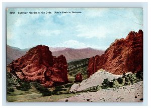 1910 Gateway, Garden Of The Gods. Pikes Peak. Postcard P30E