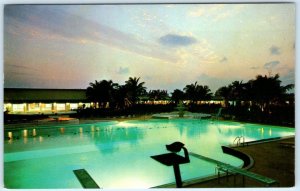 GRAND BAHAMA ISLAND   Swimming Pool  GRAND BAHAMA ISLAND & COUNTRY CLUB Postcard