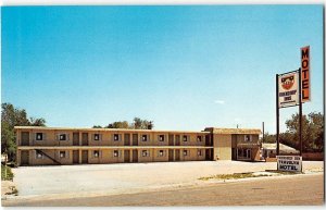 TRAVELYN MOTEL Pine Bluffs, Wyoming Roadside 1960s Chrome Vintage Postcard