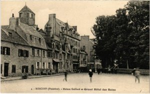 CPA Roscoff- Maison Gaillard et Grand Hotel des Bains FRANCE (1026160)