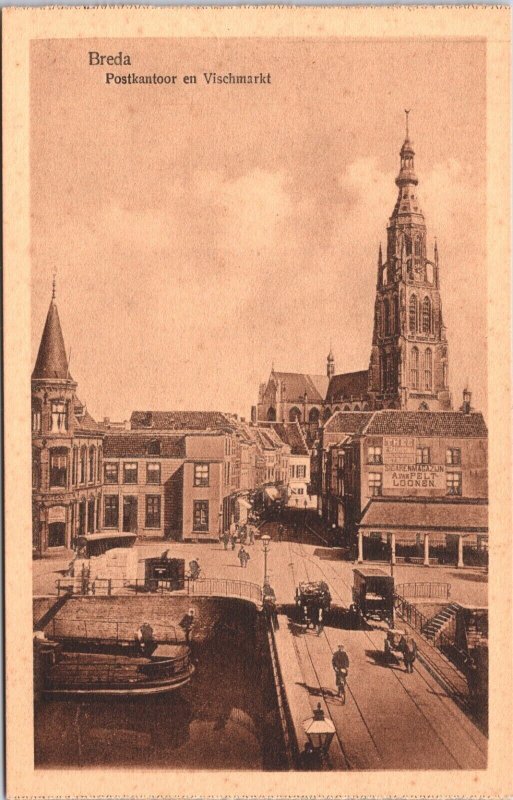 Netherlands Breda Postkantoor en Vismarkt Vintage Postcard 09.51