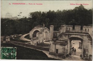 CPA PIERREFONDS - Porte de I'enceinte (130065)