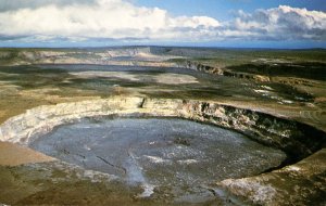 HI - Kilauea Volcano, Halemaumau Firepit