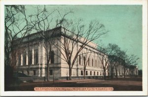 USA Metropolitan Museum of Art New York City Vintage Postcard 01.41