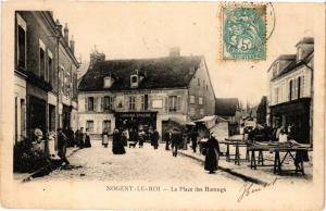 CPA NOGENT-le-ROI-La Place des Harengs (177543)