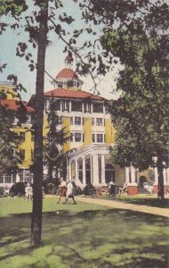 North Carolina Pinehurst Green Lawns And Trees Surround The Carolina Albertype