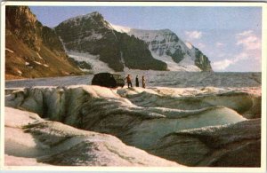 Postcard PEOPLE SCENE State of Alberta AB AK4610