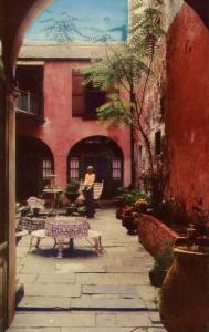 LA - New Orleans. Spanish Courtyard