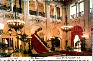 CONTINENTAL SIZE POSTCARD GREAT HALL THE BREAKERS HOTEL OCHRE POINT NEWPORT