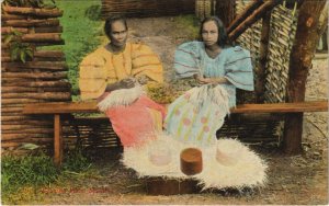 PC PHILIPPINES, WEAVING HATS, MANILA, Vintage Postcard (b42984)