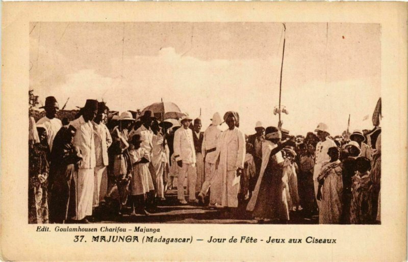 CPA AK Majunga- Jour de fete,Jeux aux Ciseaux MADAGASCAR (819663)