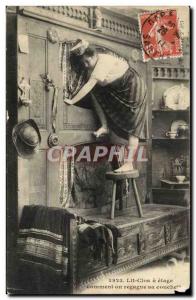 Britain Old Postcard The closed beds Folklore Costume