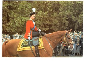 HM The Queen, Trooping the Colour, Elizabeth II Riding Sidesaddle