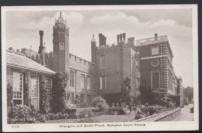 Middlesex Postcard - Orangery and South Front, Hampton Court Palace   RS7858