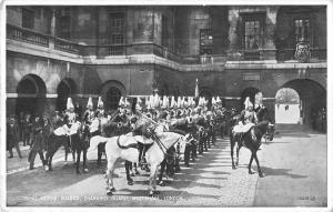 uk29131 royal horse guards changing guards whitehall london real photo uk