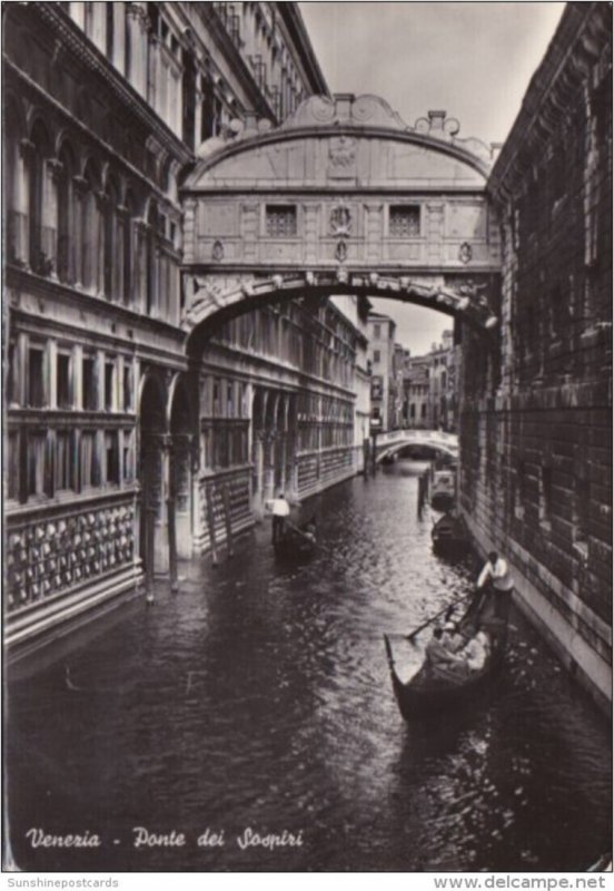 Italy Venezia Ponte dei Sospiri