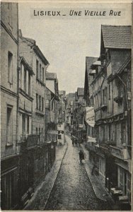 CPA LISIEUX - Une Vieille Rue (140876)