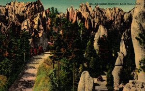 USA The Needles Highway Black Hills South Dakota Linen Postcard 09.85