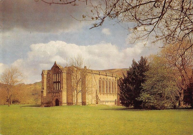 BR82922 the priory church bolton abbey uk