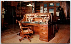 M-109548 Personal Desk Library Office Laboratory Edison National Monument USA