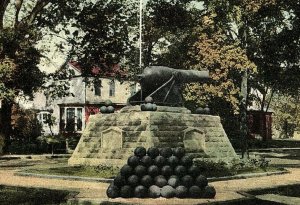 C.1910 Memorial Gun, West Park, Stamford, CT Postcard P128