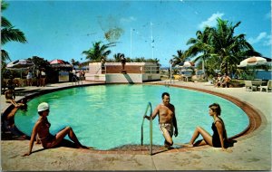 Postcard Bahamas Nassau Swimming Pool of Exclusive Coral Harbour Club 1964 K45