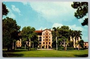 Main Hospital Building  Bay Pines VA Center  Florida   Postcard