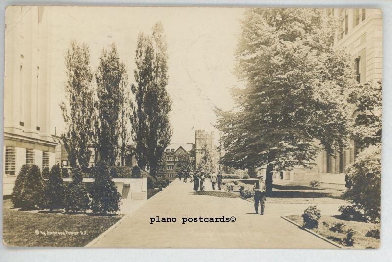 NEW YORK CITY, COLUMBIA UNIVERSITY CAMPUS SCENE RPPC POSTCARD