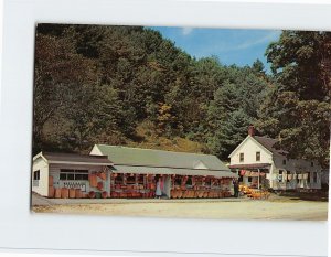 Postcard Rock Maple Gift Shop, Bennington, Vermont