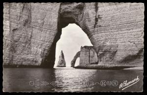 Etretat - La Manneporte et Falaise d'Aval