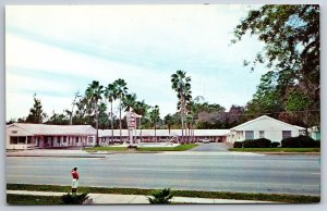 Jacksonville Florida~Frances' Patio Court~Roadside Motel~1950s Postcard