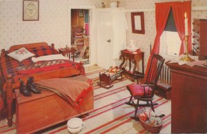 Manheim PA, Pennsylvania - Missimer-Weil Museum - Early Penna. Dutch Bedroom