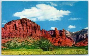 Brilliantly colored cliffs and statuesque rocks, Oak Creek Canyon - Arizona
