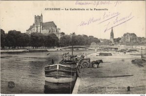 CPA AUXERRE La Cathedrale et la Passerelle (1198563)