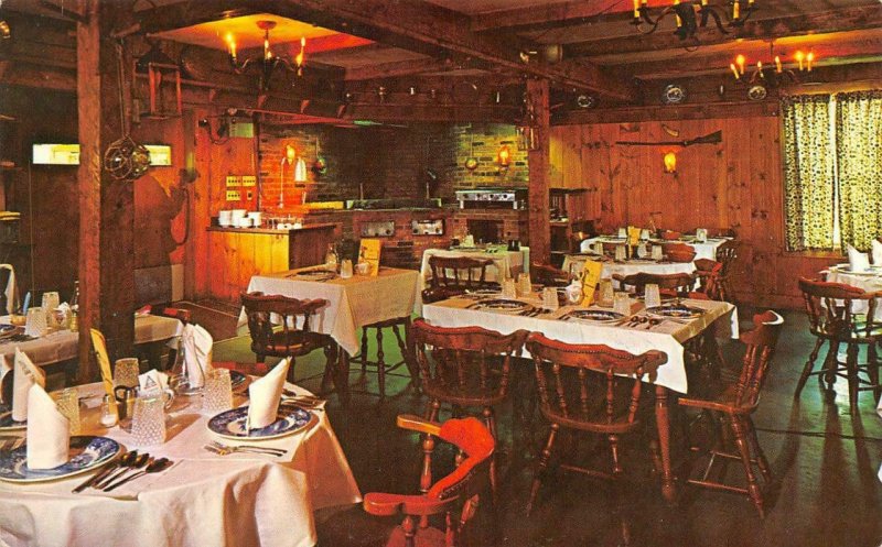 BRUNSWICK, ME Maine  STOWE HOUSE RESTAURANT~Interior  ROADSIDE 1969 Postcard 